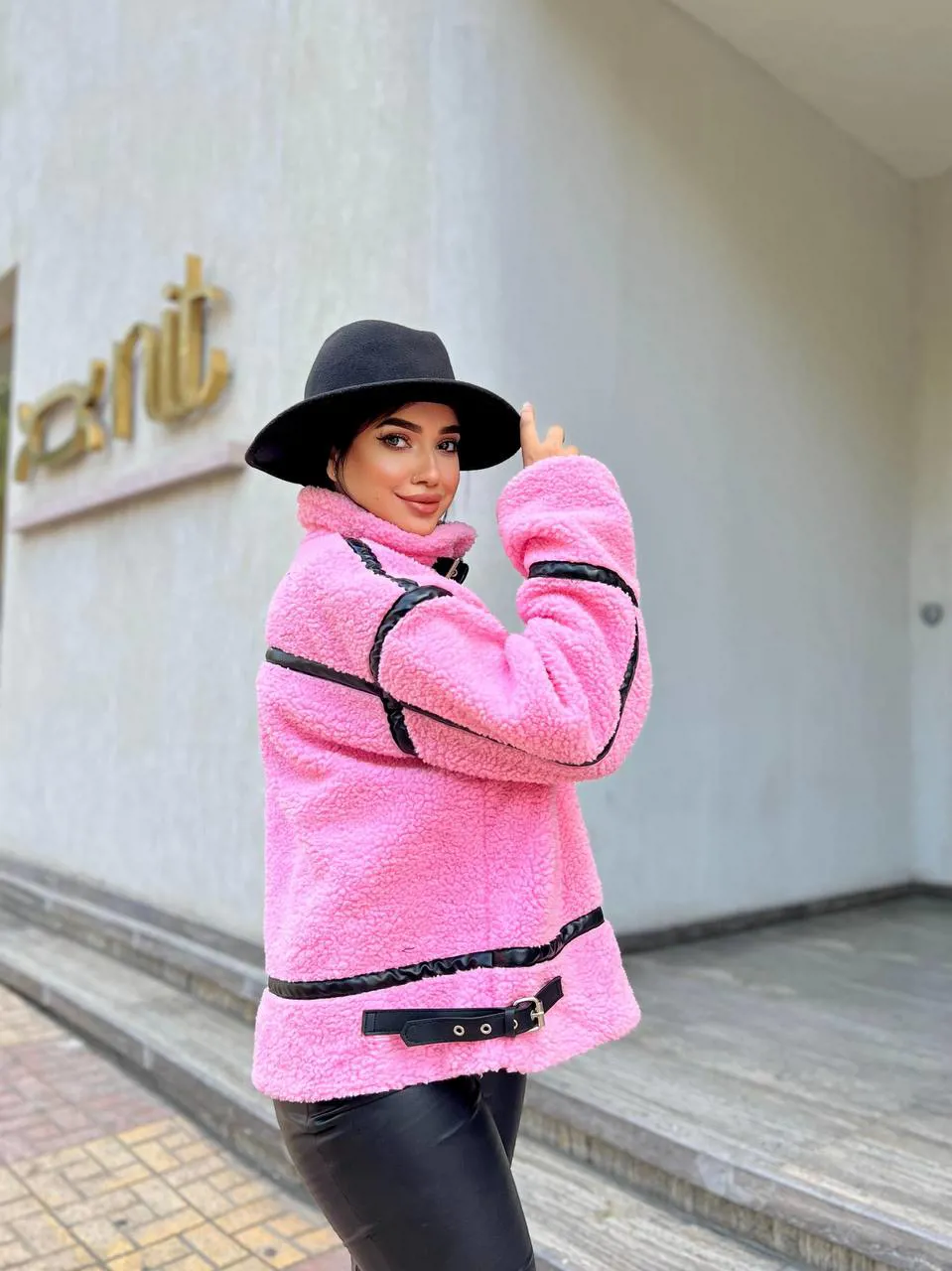 جاكت فرو - جلد _بينك