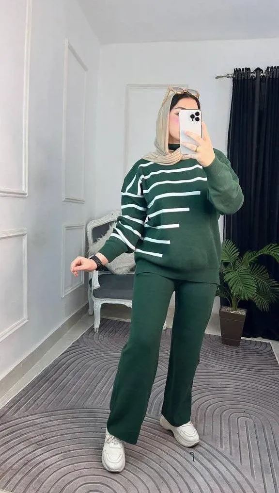 سوت قطعتين مقلم_رصاصي