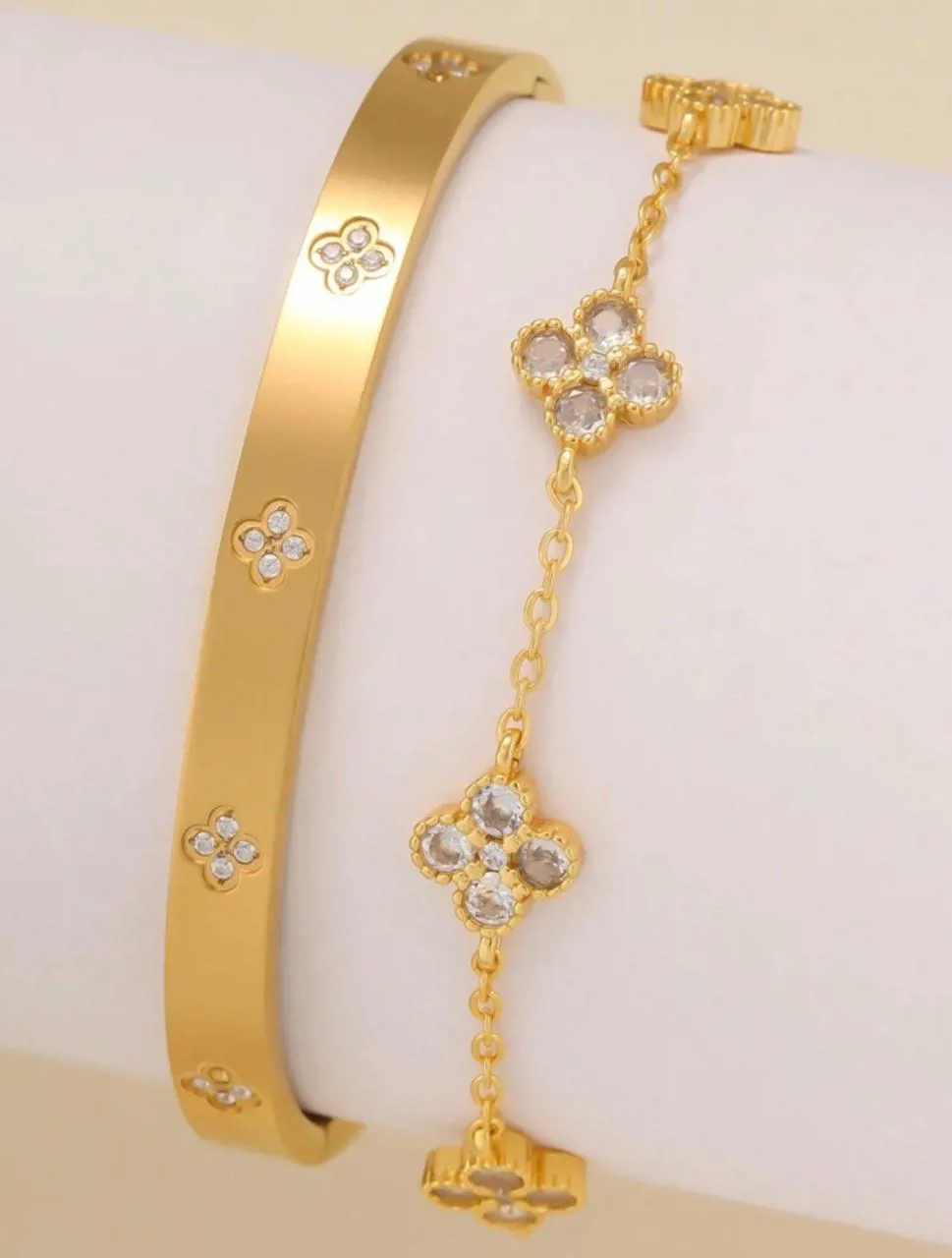 مجموعه مكونة من سوار وأسورة شكل البرسيم الفاخر المصنوعمن الفولاذ المقاوم للصدأ والزركون اكسسوارات فاخرة 