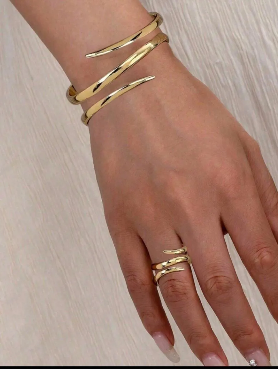 2قطع / مجموعه قلادات نسائية بسيطة  غير قابل للصدأ علي شكل هندسية سميكة