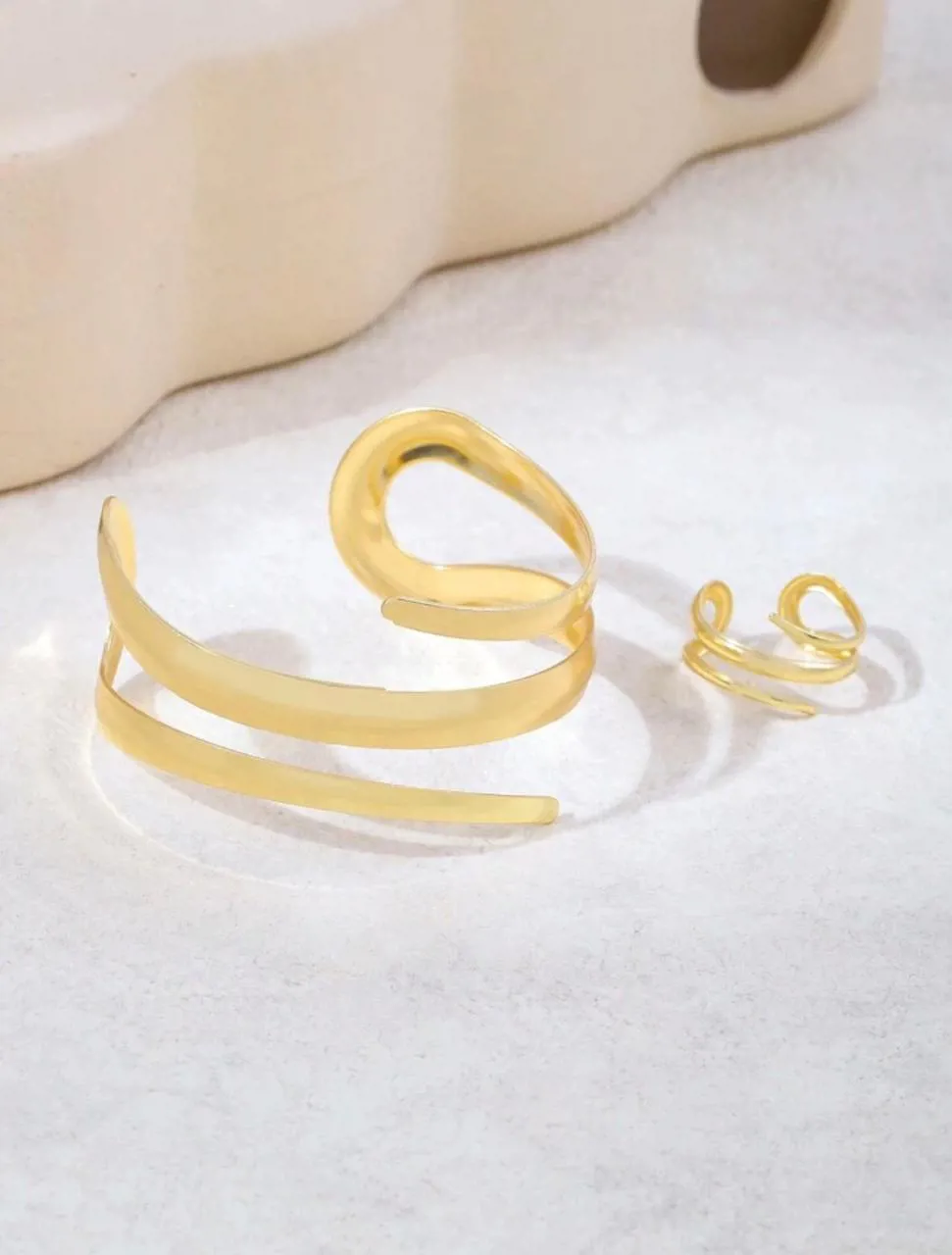 2قطع / مجموعه قلادات نسائية بسيطة  غير قابل للصدأ علي شكل هندسية سميكة