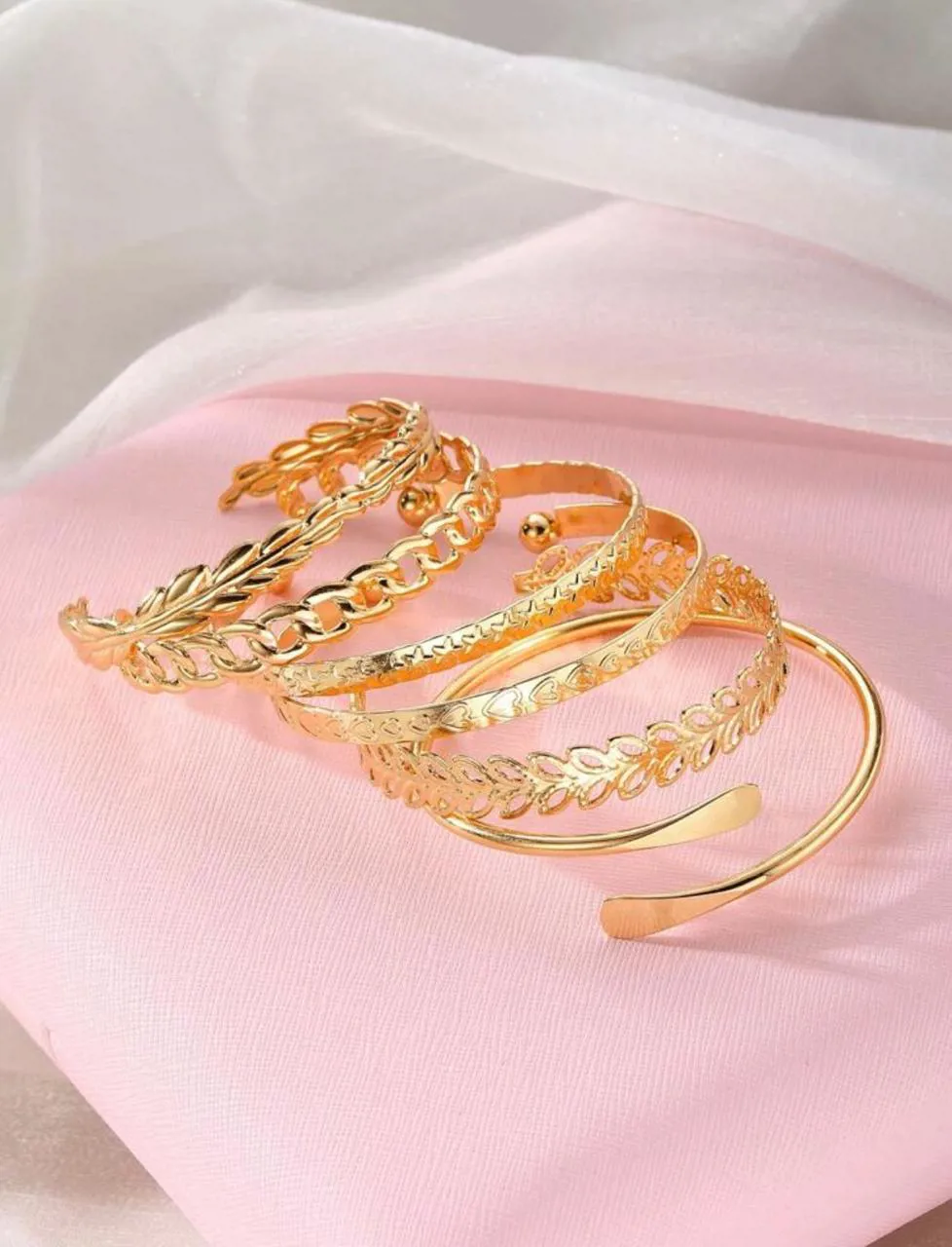 طقم مكون من 6 قطع بالكريستال بتصميم عالمي  مقابل للصدأ  مناسب للاحتفالات والمناسبات 