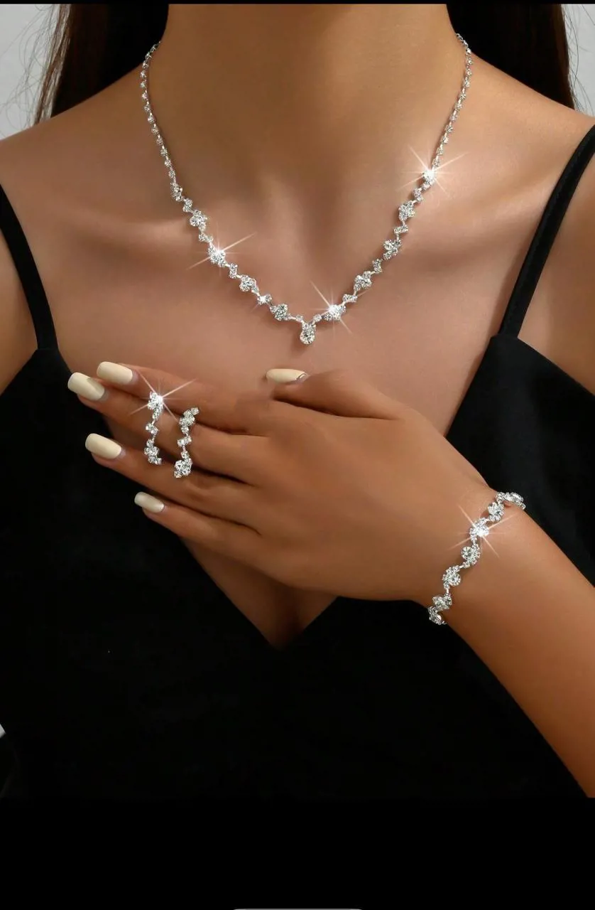 4قطع طقم مجوهرات أنيقة عالية الجودة من القلادة والاقراط والأساور لعروس مناسب كهدية لحفلات الزفاف والاعياد والذكرى السنوية 