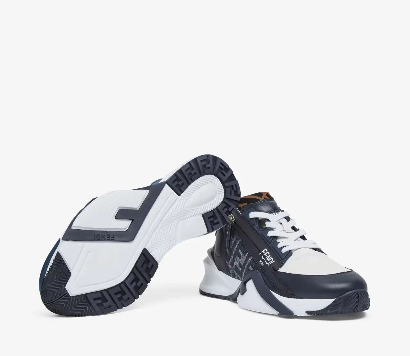 حذاء رياضي رجالي فندي فلو 