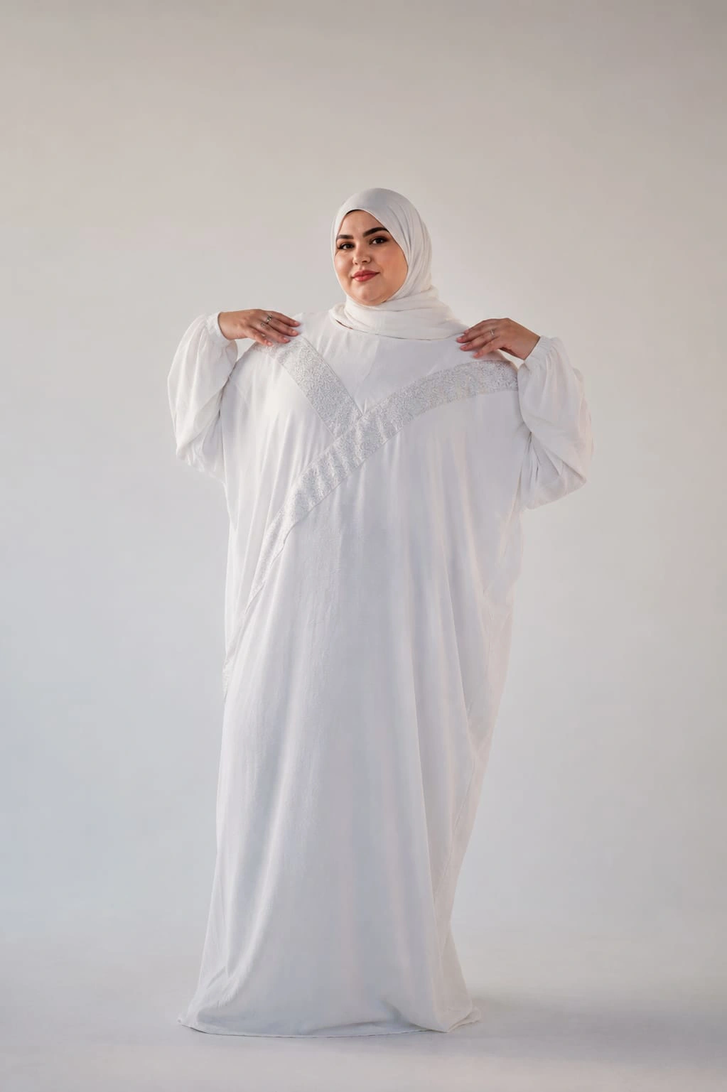  Luna White Abaya