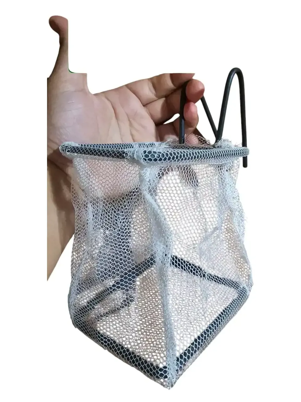 حضانة لأسماك الولودة (مقاس XL)