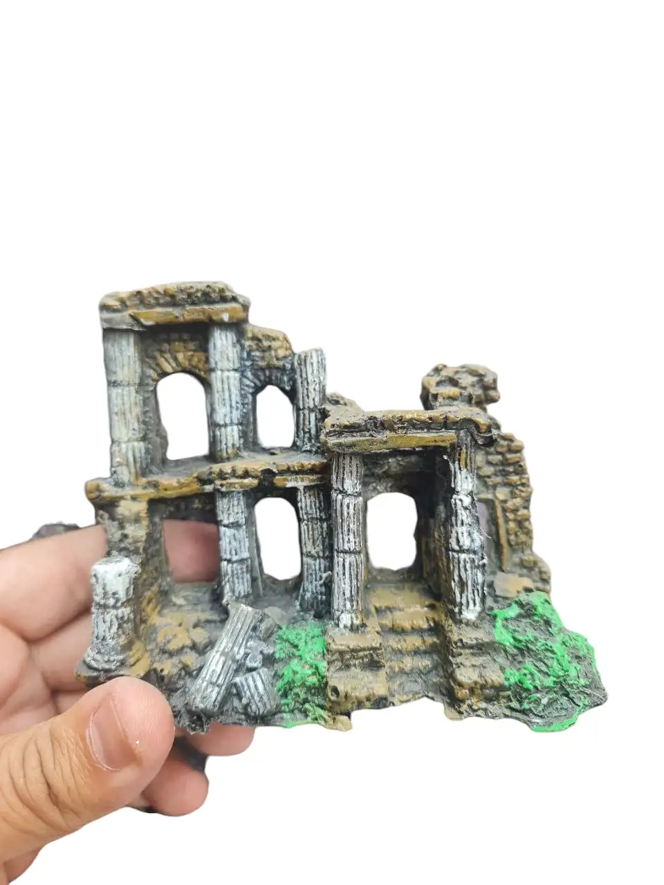  ديكور حوض سمك على شكل أعمدة رومانية