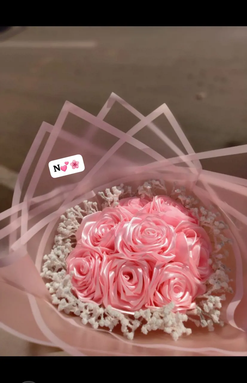 بوكيه ورد ستان يدوي (Handmade Pink Satin