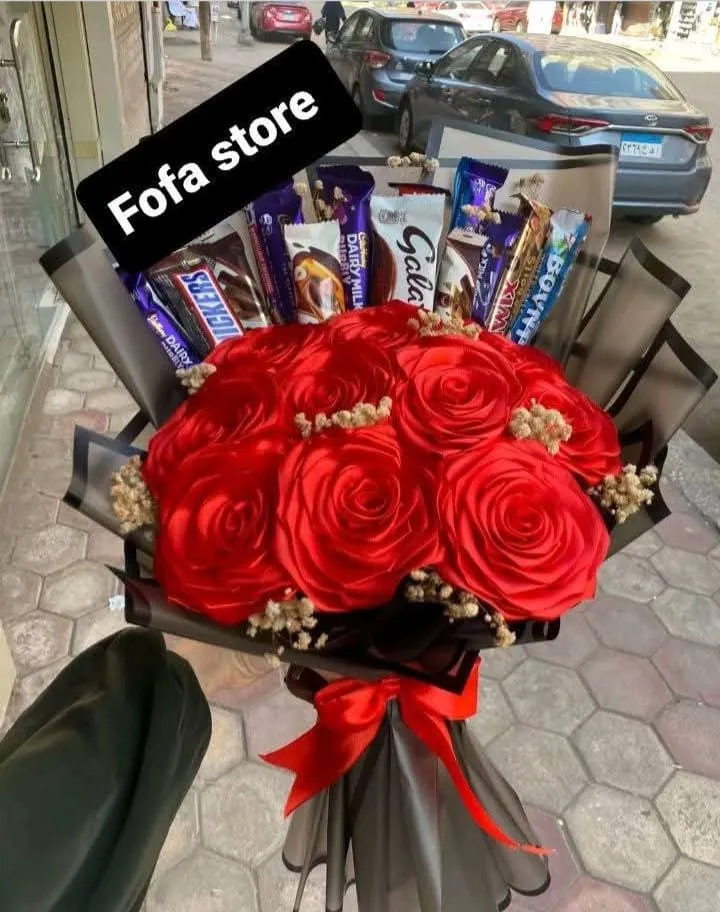بوكيه ورد ستان احمر + شوكولاته 