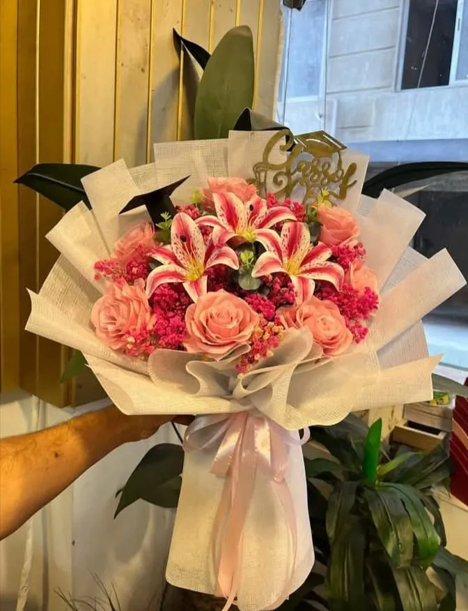 بوكيه "وايت بيورتي" (White Purity Bouquet)