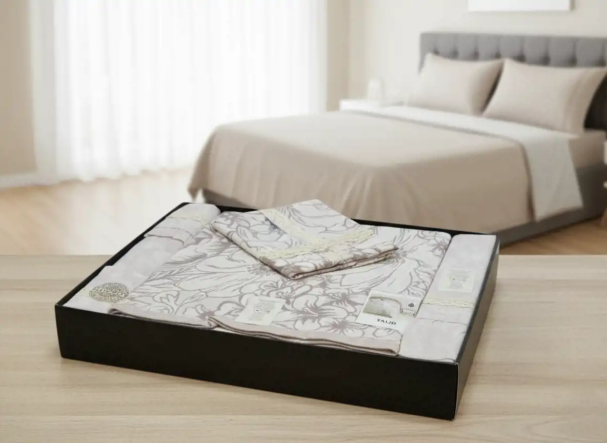 طقم كوفرتة 5 قطع سرير كبير كوفرتة مقاس 240×225 سم ملاية مقاس 260×240 سم عدد 2 خدادية بالاضافة الى كيس مخدة